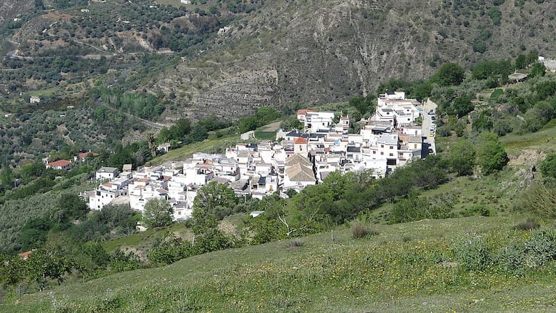 Se conoce “el pueblo de las brujas”: cautiva a turistas por sus historias y ambiente enigmático (foto: Pexels).
