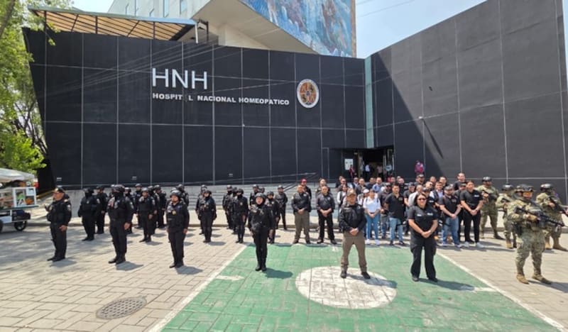 Los aseguramientos se realizaron en dos establecimientos ubicados en los inmuebles de Izazaga 29 e Izazaga 81, en el Centro Histórico de la Ciudad de México.
