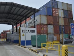 Aduanas capacita a funcionarios portuarios y suma tecnología para enfrentamiento de drogas sintéticas