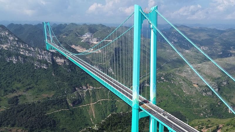 Este puente es utilizado por cientos de automovilistas a diario.