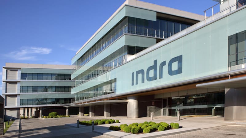 Las claves de cómo EM&E avanza hacia su fusión con Indra, una operación de enorme peso estratégico.