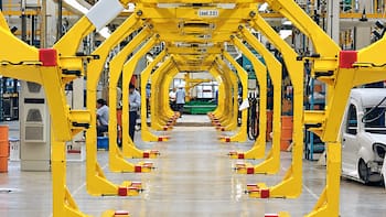 El RIGI se abre a un sector inédito de la industria: la señal de Caputo para la inversión en “fierros”