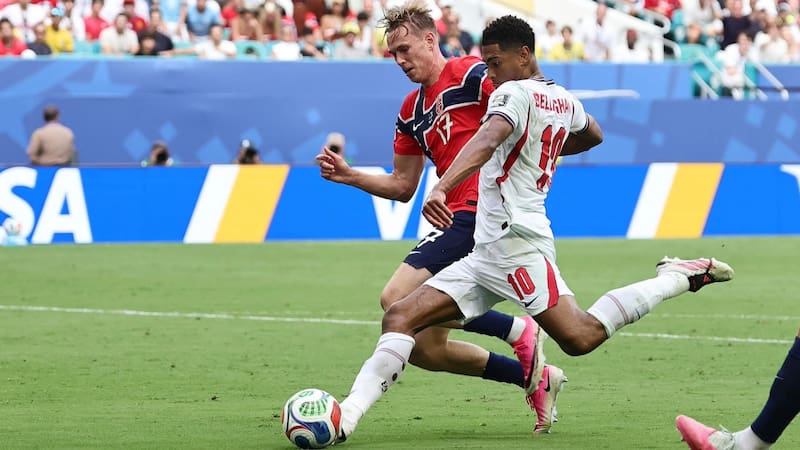 Los Vikingos y los ingleses pujan por un boleto a las semifinales de la Copa del Mundo. Foto: EFE.