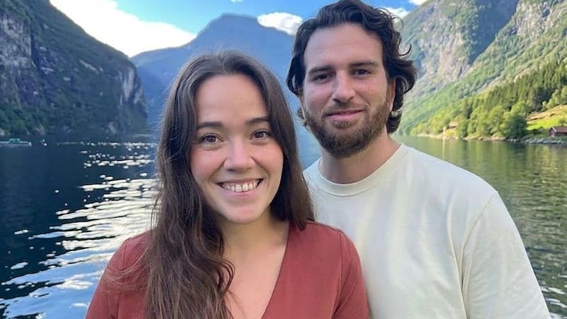 La pareja encontró en el trabajo de temporada una alternativa para mejorar su economía.