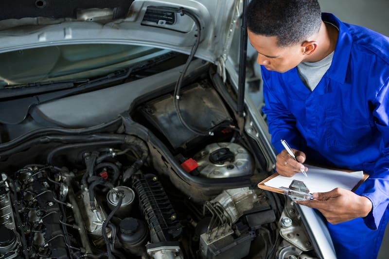 The Government confirmed that in New York vehicle inspections are being intensified to verify compliance with a mandatory procedure. Image: Magnific.