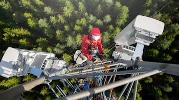 Empresa de torres de Slim busca levantar 3,000 mdp en oferta privada