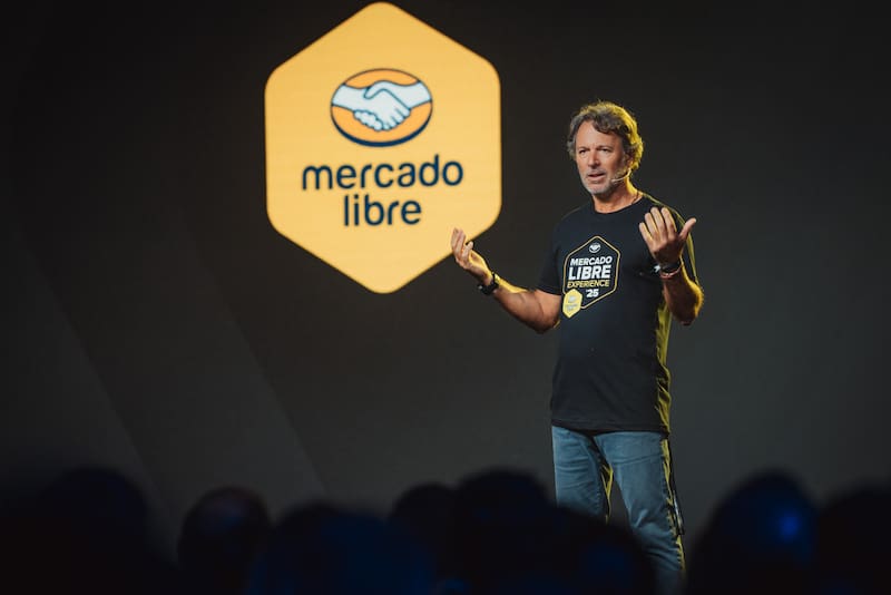 Intercambiar experiencias con otros emprendedores ayuda a encontrar soluciones prácticas para los desafíos diarios de un negocio.
