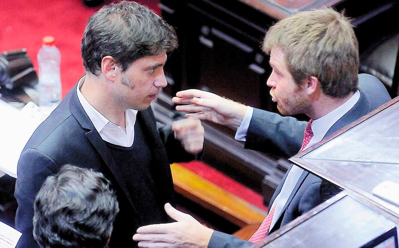 Intercambio entre dos adversarios, Kicillof por el kirchnerismo duro y el jefe del bloque del PRO, Nicolás Massot