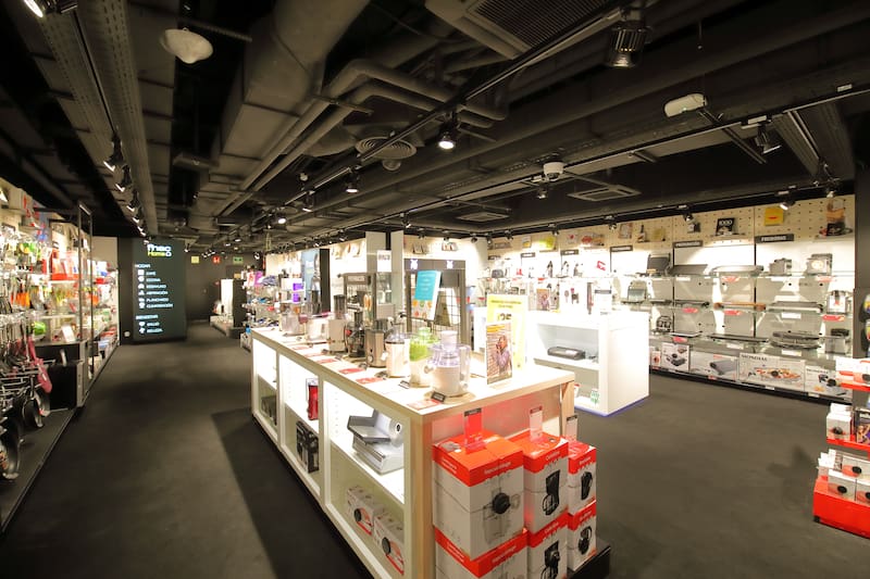 La tienda FNAC en Alicante ha sido durante décadas un referente cultural y comercial para miles de clientes.