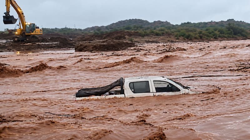 La crecida del arroyo Carranza obligó a cortar totalmente la Ruta Provincial 5.
