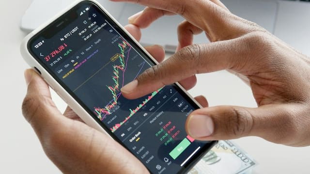 Ualá abre el acceso a Wall Street en México con inversiones en Apple, Netflix, Starbucks y otras acciones