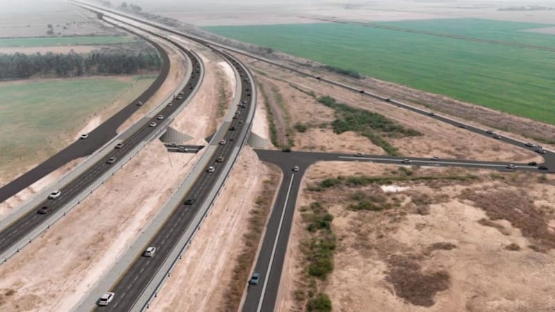 Inversión millonaria: convertirán en autopista la ruta más importante del país y ya confirmaron cuándo se inaugura
Fuente: Córdoba
