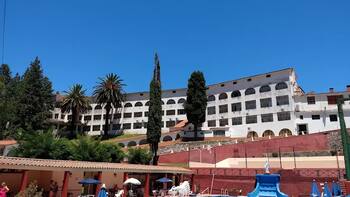 Hoteles militares: dudas por su futuro entre la venta, el traspaso y el ajuste en la obra social