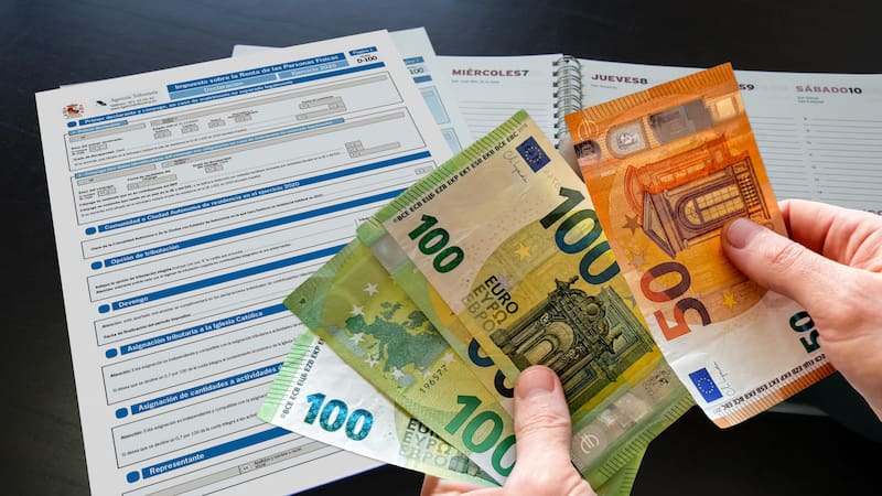 El Gobierno español declara una bonificación fiscal del 100% en el IRPF para los propietarios que no aumenten el alquiler Fuente: Shutterstock. Producción: propia.