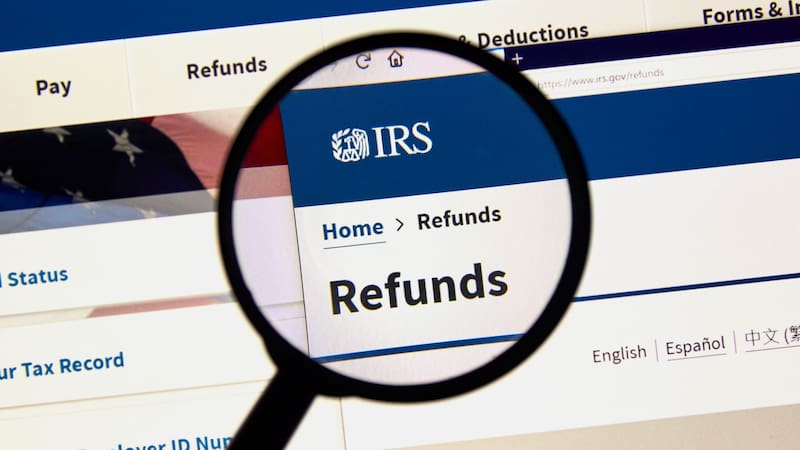 IRS puede retener los reembolsos de un contribuyente para saldar sus impuestos adeudados. Fuente: archivo.