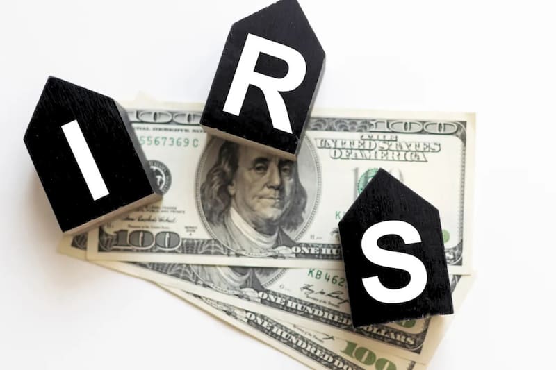 El Internal Revenue Service (IRS) prevé el envío de depósitos directos de hasta $2,000 dólares. Imagen: archivo.