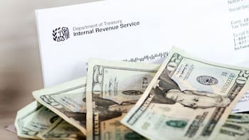 Cuáles son los límites de ingreso que establece IRS para el Crédito Tributario por Ingreso de Trabajo y de cuánto podrían ser los reembolsos