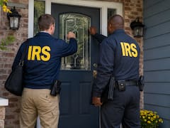 Oficial y confirmado | El IRS visitará hogar por hogar a todas las personas y familias que hayan recibido esto