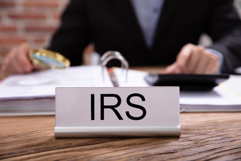 El sistema de “offset” permite al IRS retener automáticamente fondos gubernamentales. Fuente: Shutterstock.