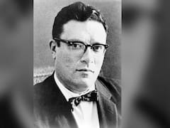 Isaac Asimov, sobre el arte de ser claro al escribir: “Si uno está interesado en ver lo que está pasando en la calle, va a serle difícil lograrlo mirando a través del vitral”