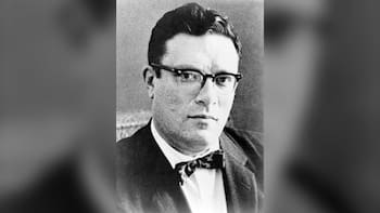Isaac Asimov, sobre el arte de ser claro al escribir: “Si uno está interesado en ver lo que está pasando en la calle, va a serle difícil lograrlo mirando a través del vitral”
