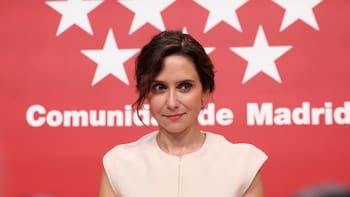 El Gobierno mueve ficha en la sanidad para “regularlo todo” y Ayuso responde: “Quieren acabar con Madrid”