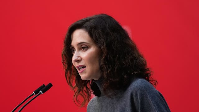 Ayuso contraataca: de ser aprobada, Madrid llevará ley de gestión pública de la sanidad a los tribunales