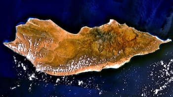 Así es la isla más rara del mundo: posee Sangre de Dragón y más de 300 especies únicas