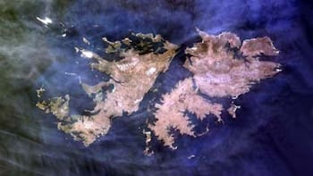 Qué chances reales tiene Argentina de recuperar las Islas Malvinas y qué debería hacer, según analistas