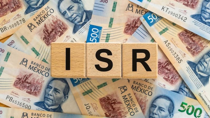 Billetes mexicanos debajo de las siglas ISR: Impuesto Sobre la Renta.