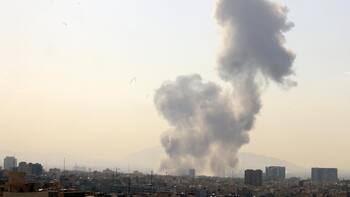 Israel y EE.UU. lanzaron una ofensiva contra “decenas de objetivos militares” en Irán