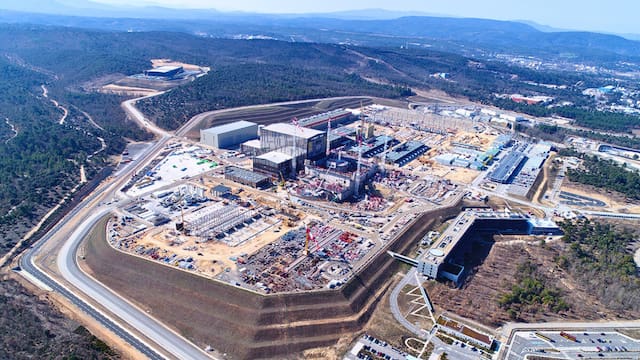 Construyen la obra más importante de la historia de la humanidad: buscan replicar la energía y potencia del sol