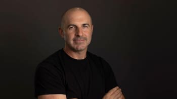 Es argentino, emigró a Israel por la crisis de 2001 y fundó una empresa que trabaja con Google