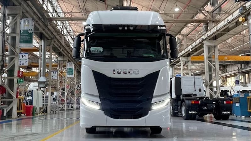 Iveco lanzó el nuevo camión pesado s-way en su histórica planta de Córdoba. Foto: Roxana Toral Reyes / El Cronista.