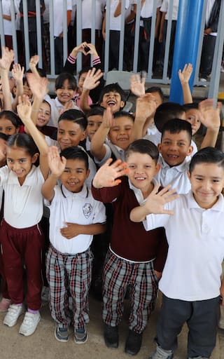 Ya es oficial | El Gobierno decretó feriado para el próximo lunes: cierran escuelas de Cali, Medellín y Barranquilla y no habrá clases por 24 horas