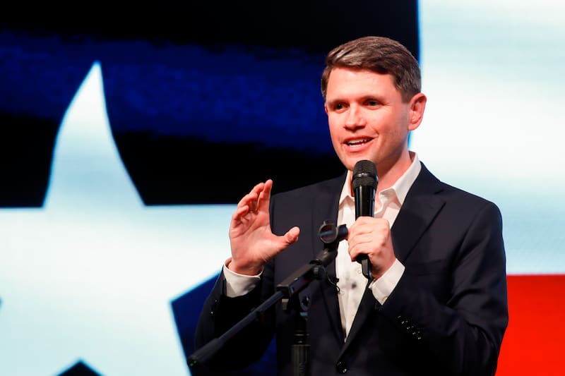 Otro político que buscó capitalizar el enojo de la opinión pública con el tema es James Talarico, candidato demócrata al Senado por Texas.
