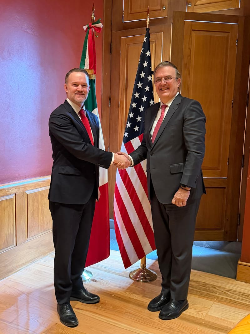 Jamieson Greer, Embajador Comercial de Estados Unidos (izq) y Marcelo Ebrard, titular de la Secretaría de Economía.