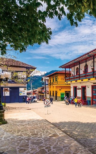 Se encuentra en Antioquia y casi nadie lo visita: el pueblo donde se genera el café más premiado de la región