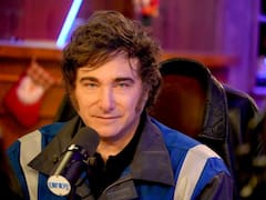 La llamativa revelación de Milei sobre su vestimenta, que no es la campera: “Tengo 14 y uso 2 por día”