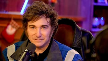 La llamativa revelación de Milei sobre su vestimenta, que no es la campera: “Tengo 14 y uso 2 por día”