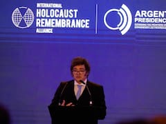 Con Milei enfocado en el exterior, el Gobierno recalibra las PASO y pule la declaración de Adorni
