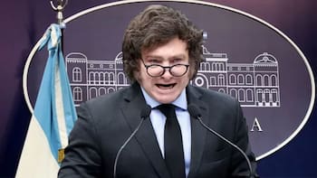 Milei regresa a la Rosada y prepara una cumbre con legisladores por una sesión clave