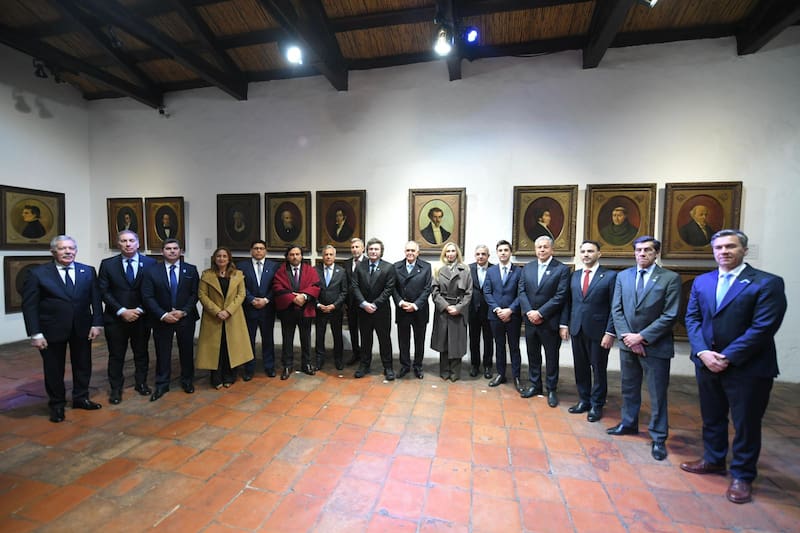 Milei en Tucumán con los gobernadores por la conmemoración del 9 de Julio.