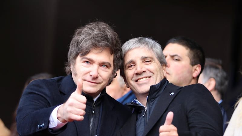 El jefe de Estado hizo referencia a los rumores que circulaban en el arco político sobre un eventual alejamiento de la cabeza del equipo económico.