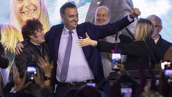 El Gobierno salió a apoyar a Adorni y él reconoció un error: “La palabra no debió ser...”