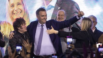 La paradoja libertaria y el impacto en sus votantes: el costo del escándalo del jefe de Gabinete