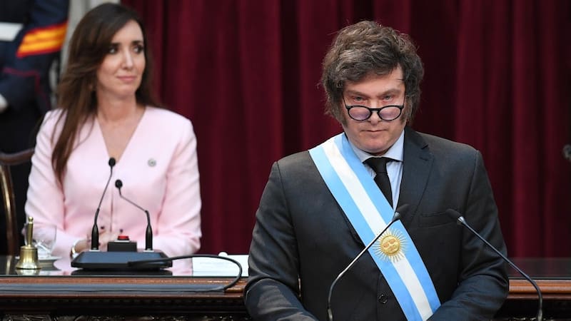 El giro también podría responder, según The Economist, a una disputa interna producto de su distanciamiento con Victoria Villarruel.