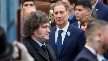 Milei mira el espejo de Néstor, Santilli teme la trampa bonaerense y la nueva “traición” de Trump