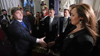 Milei busca blindar a Adorni con una foto en Rosario, pero Villarruel podría robarse la escena