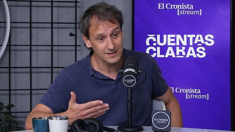 El economista sostuvo que la economía atraviesa un período marcado por “dos velocidades”.